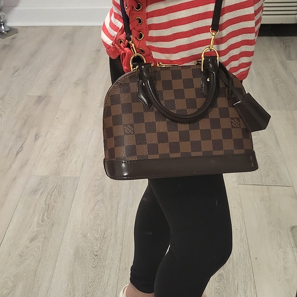 Authentic Louis Vuitton Alma BB in Damier Ebene - Picture 16 of 17